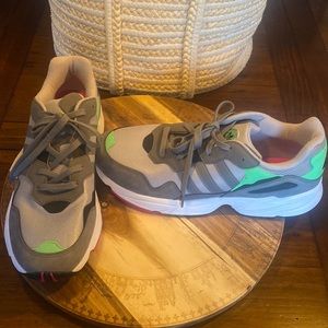 - Adidas Gray Athletic Shoes with Dynamic Design - made in Vietnam